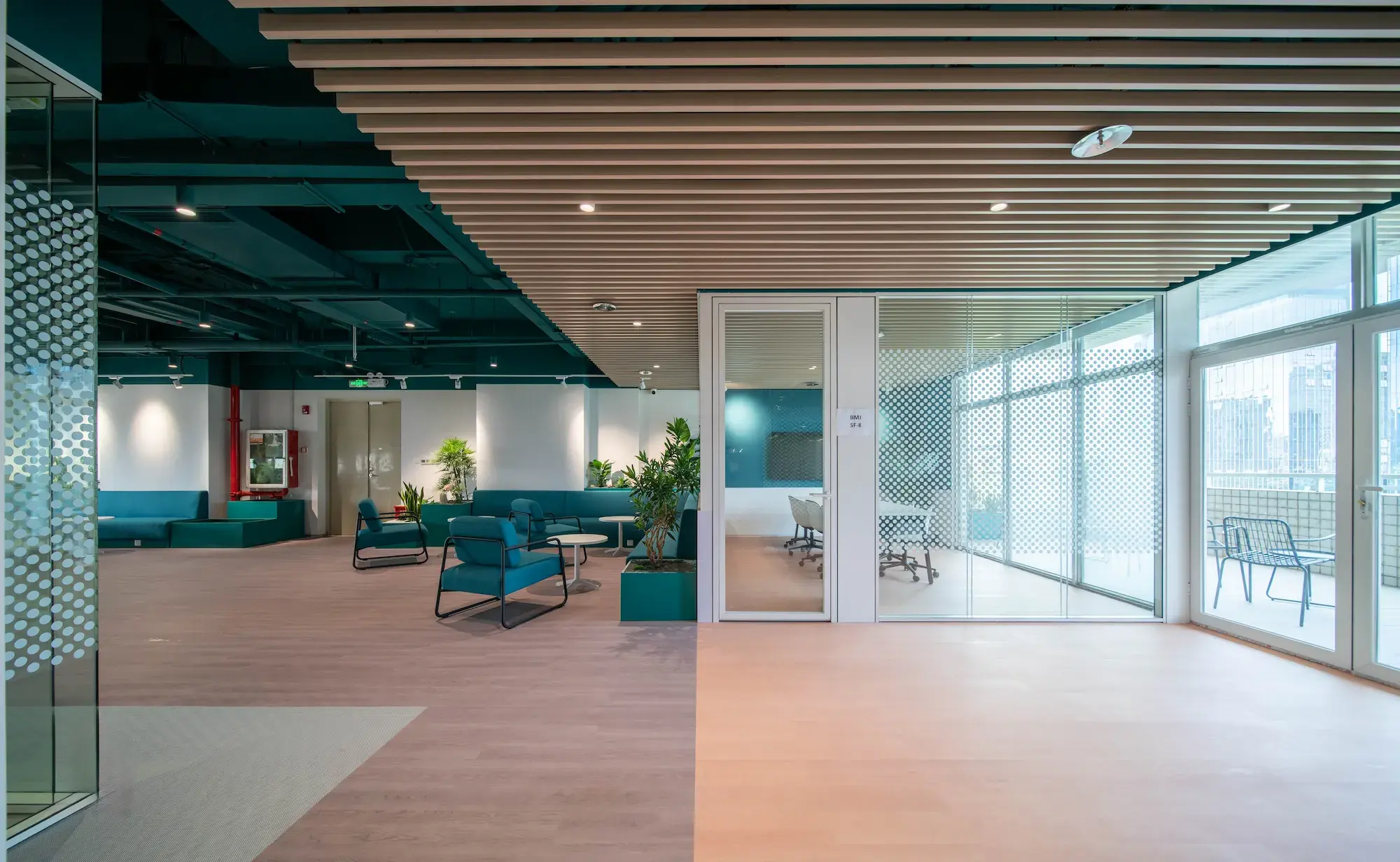 Content hub for internal communication at localsearch | ahead intranet